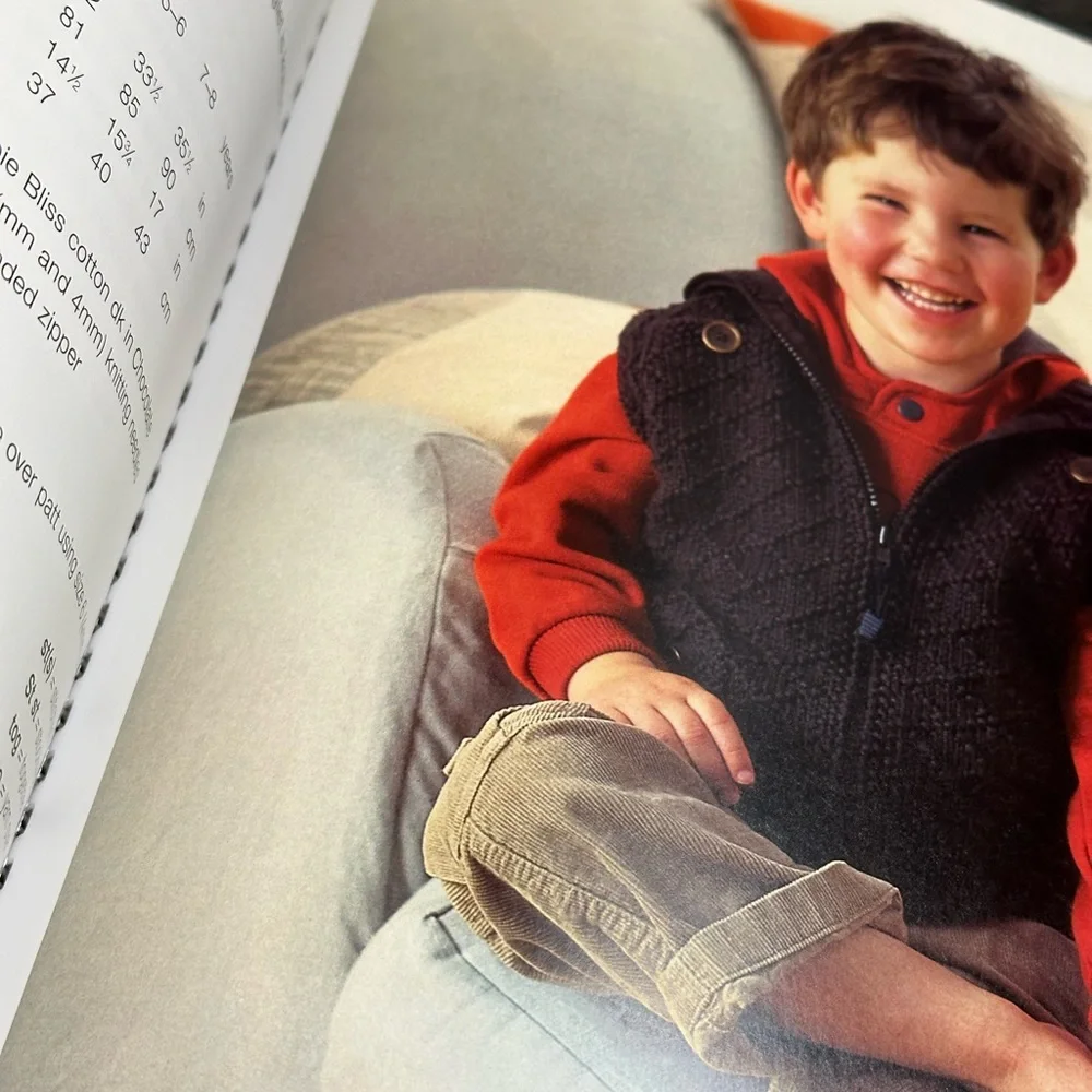 Junior Knits 25 stylish projects for children’s clothing Debbie Bliss book